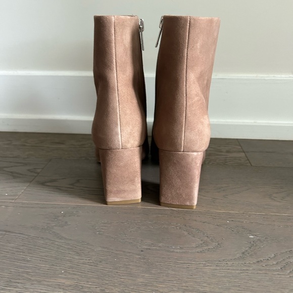 Marc Fisher brown suede ankle boot - Picture 3 of 4